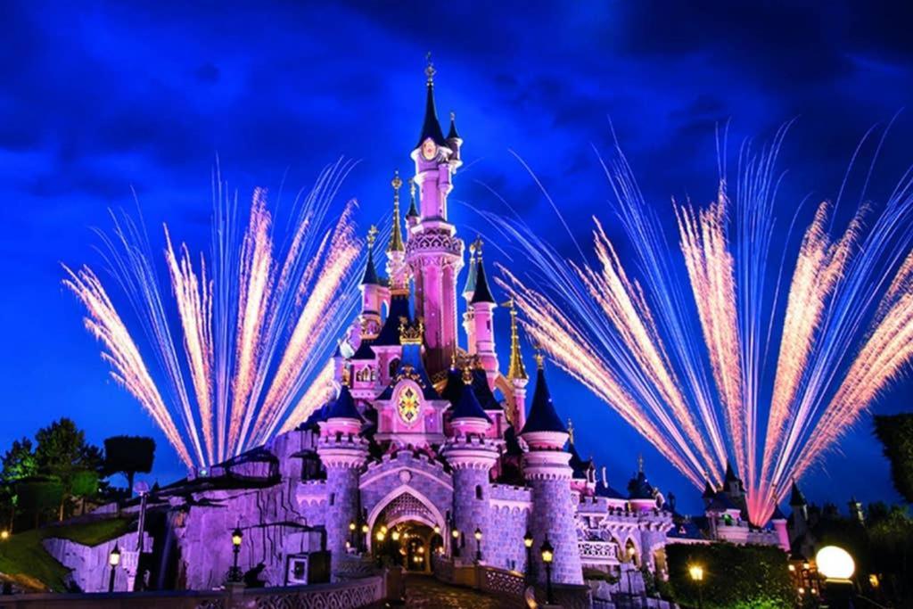 Luxury Brand New Art Deco Disneyland Chalifert المظهر الخارجي الصورة